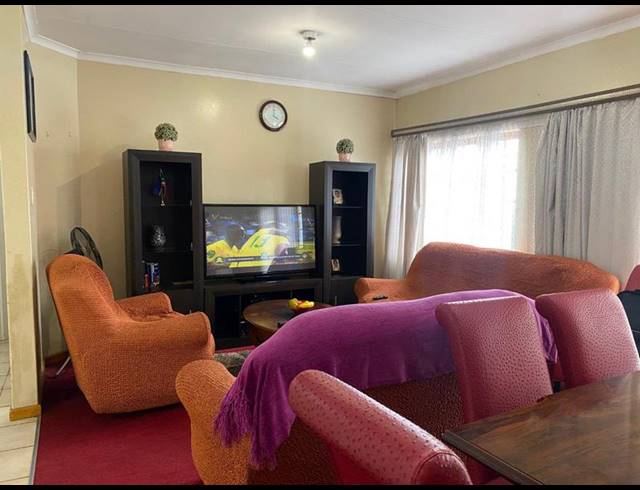 0 BEDROOM HOUSE FOR SALE IN KOMANI PARK